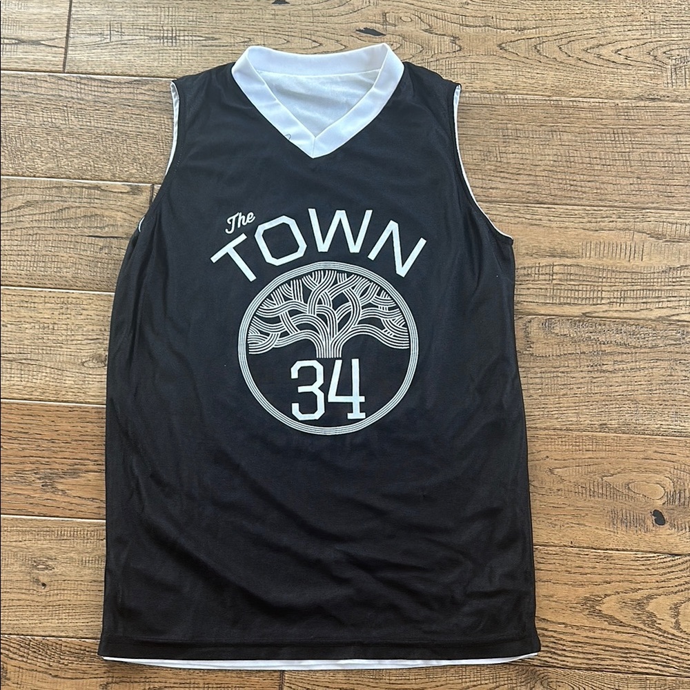 Black and White Sleeveless Jersey